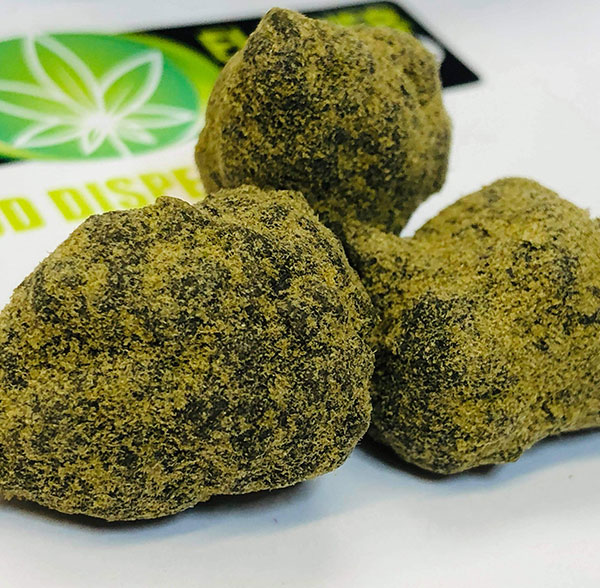 3 Moon Rocks CBD em botão de flor